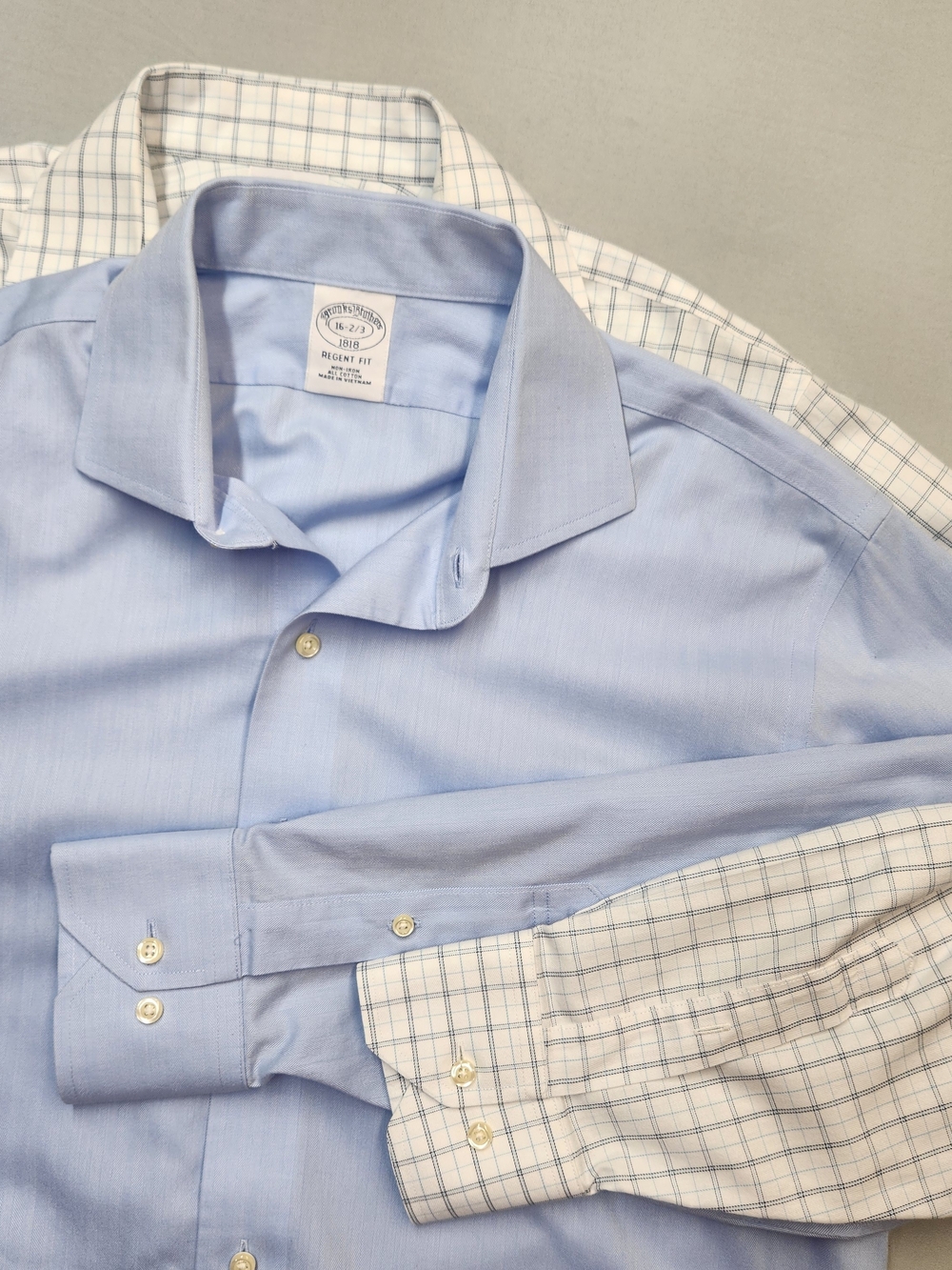 Lot of 2 Brooks Brothers 1818 Regent Fit Dress Shirts 16 2/3 Blue Solid & Check